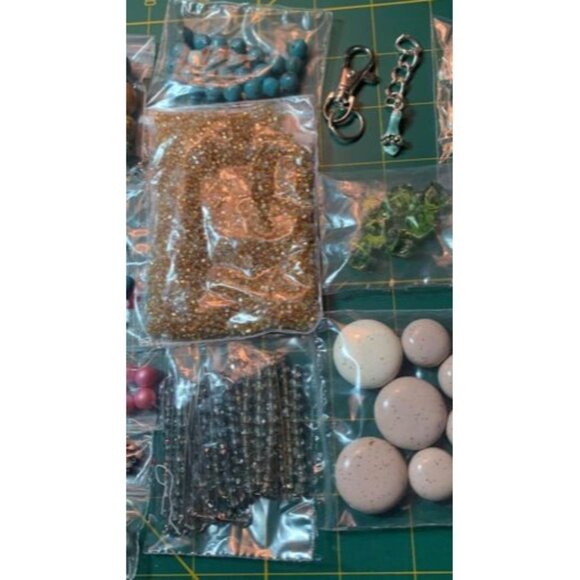 Assorted Jewelry Making Kit with Beads Hooks & Clasps for Craft Projects - Picture 4 of 8